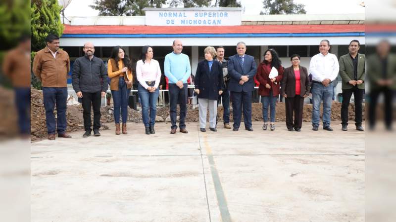 Alberto Frutis arranca obra en Escuela Normal Superior de Michoacán - Foto 1 