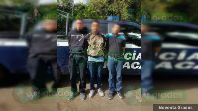 Expolicía y exautodefensas secuestran a mujer en Uruapan, Michoacán 