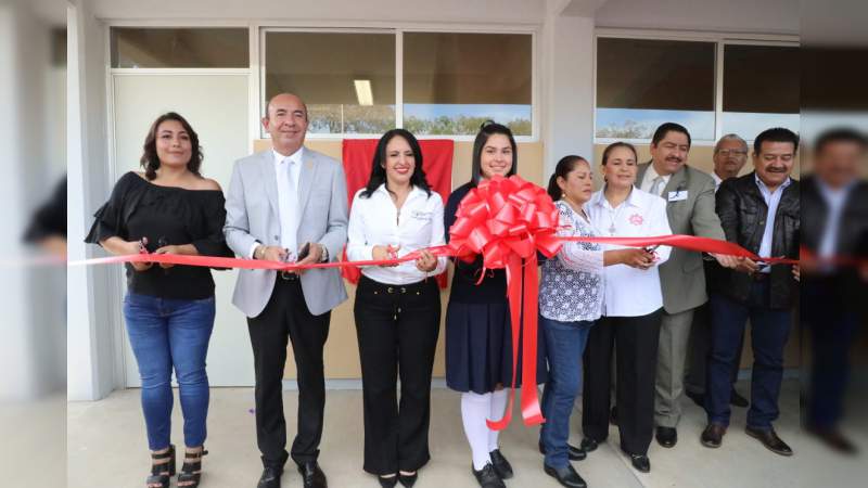 SEE entrega nuevas instalaciones de la Secundaria Técnica 162 en Morelia 