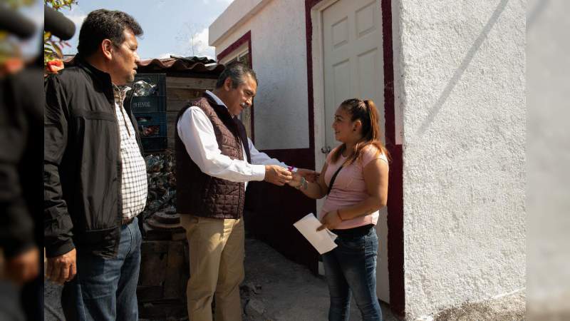 Gobierno de Morelia realiza primera entrega de recámaras adicionales en la Aldea - Foto 1 