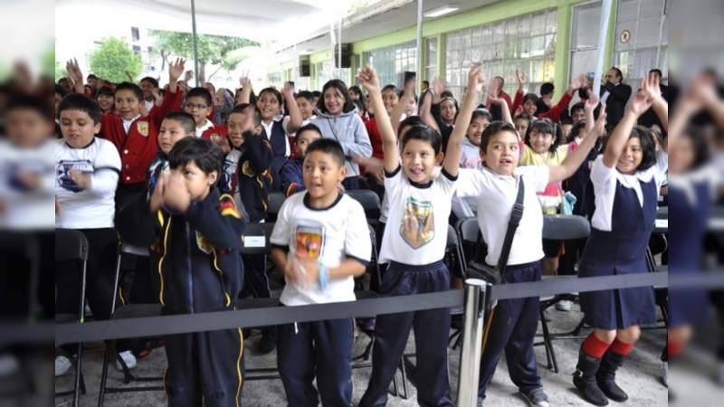 Inician alumnos y docentes de educación básica vacaciones de fin de año 