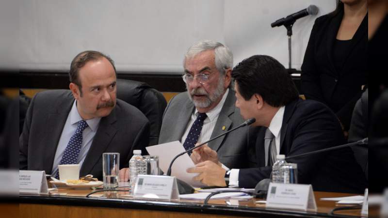 Rector de la UNAM se compromete a reducir su salario a partir de enero 