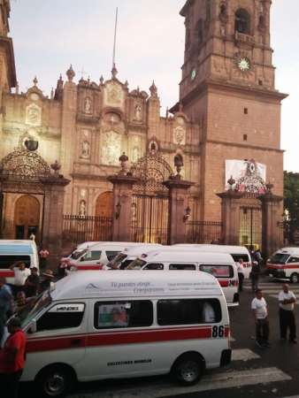 Bloquean transportistas la avenida Madero, en el Centro Histórico de Morelia - Foto 2 