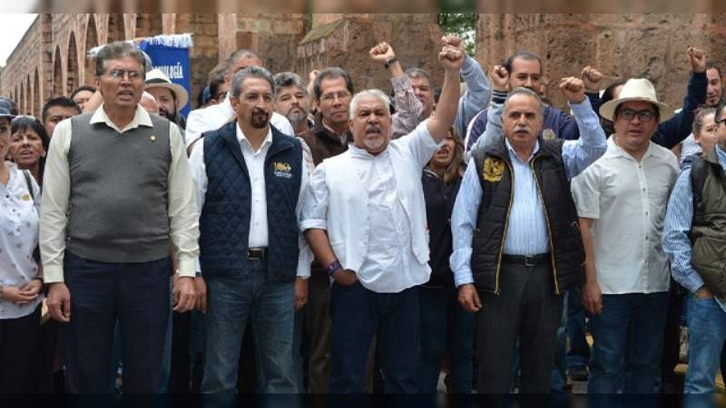 Prepara SUEUM “hueviza” para despedir a Medardo Serna de Rectoría de la UMSNH 
