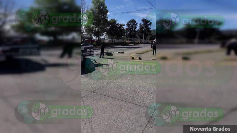 Aparatoso accidente deja dos heridos En la carretera Uruapan-Paracho  - Foto 1 