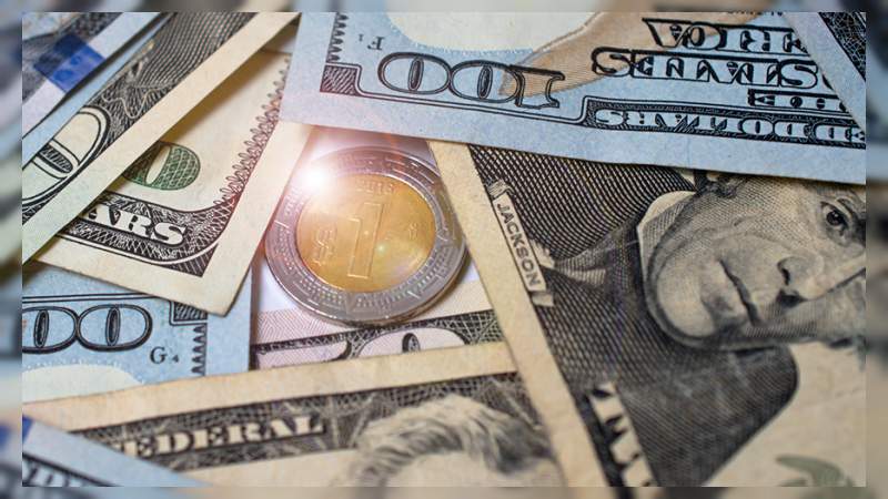 Peso gana terreno frente al dólar 