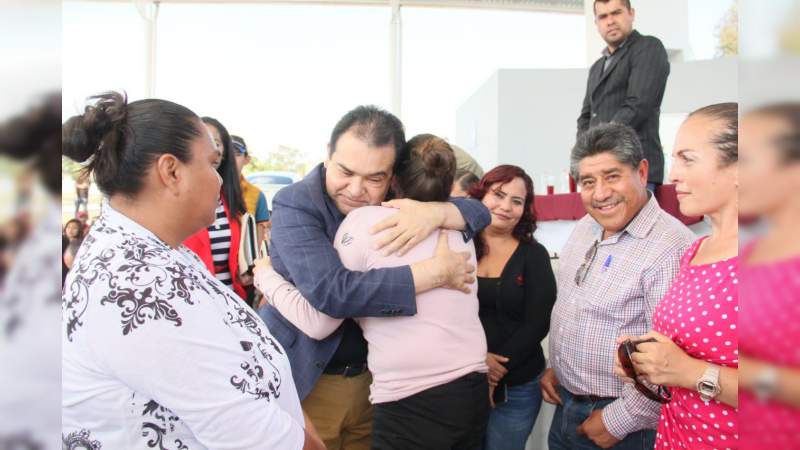 Tony Martínez recorre Distrito de Hidalgo y agradece respaldo de la población 