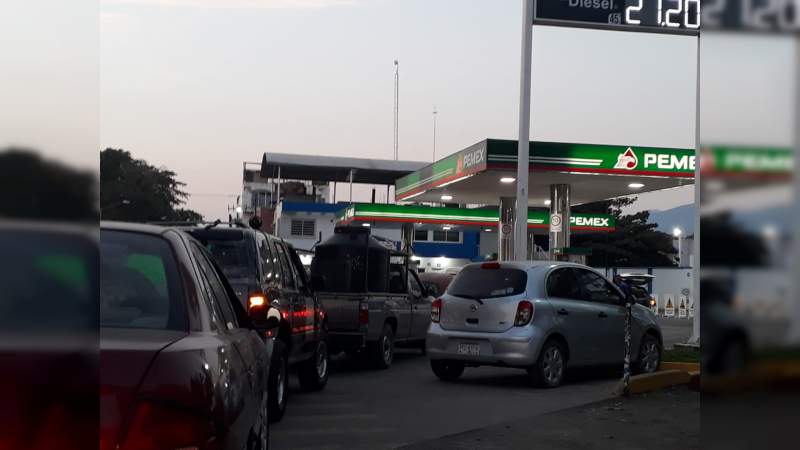 En Apatzingán, solo 4 de 16 gasolineras con venta de combustible 