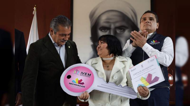 Alcalde de Morelia reconoce al gobierno de Michoacán por apoyos a víctimas de granadazos - Foto 2 