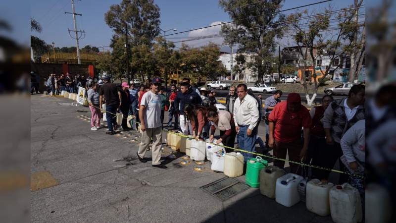 Protección Civil de Morelia invita a la ciudadanía surtir combustible sólo en recipientes adecuados - Foto 3 