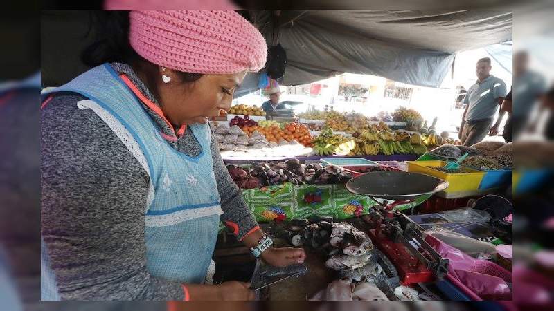 Comerciantes de Morelia reportan pérdidas de hasta 80% por desabasto de gasolina 