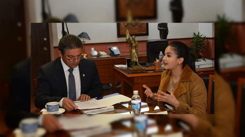 Se reúne rector de la Universidad Michoacanacon presidenta del IMAIP - Foto 1 