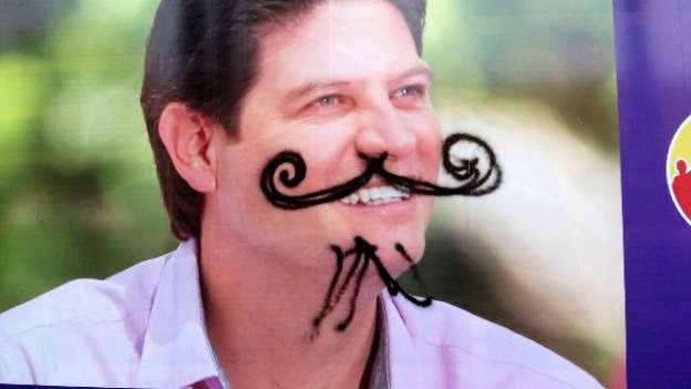 Grafitean casa de campaña del candidato independiente Alfonso Martínez Alcázar - Foto 0 