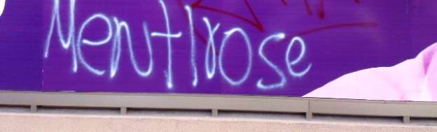 Grafitean casa de campaña del candidato independiente Alfonso Martínez Alcázar - Foto 2 