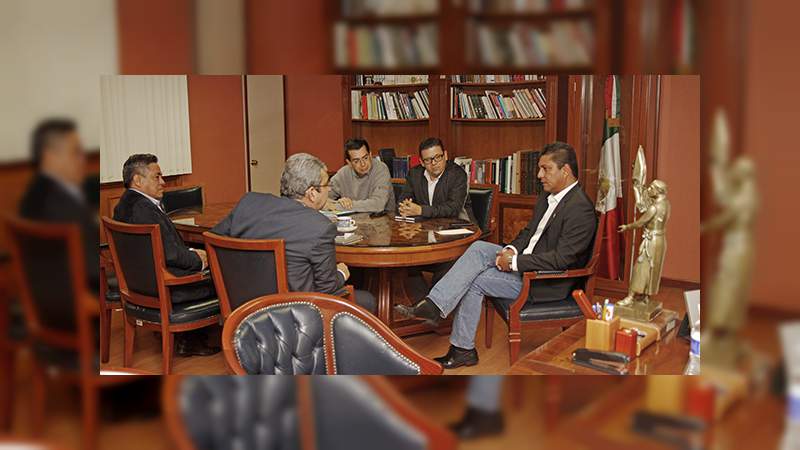 Intercambiar experiencias para fortalecer la transparencia en el ejercicio del gasto, objetivo de la reunión del Rector con el titular de la SECOEM - Foto 1 
