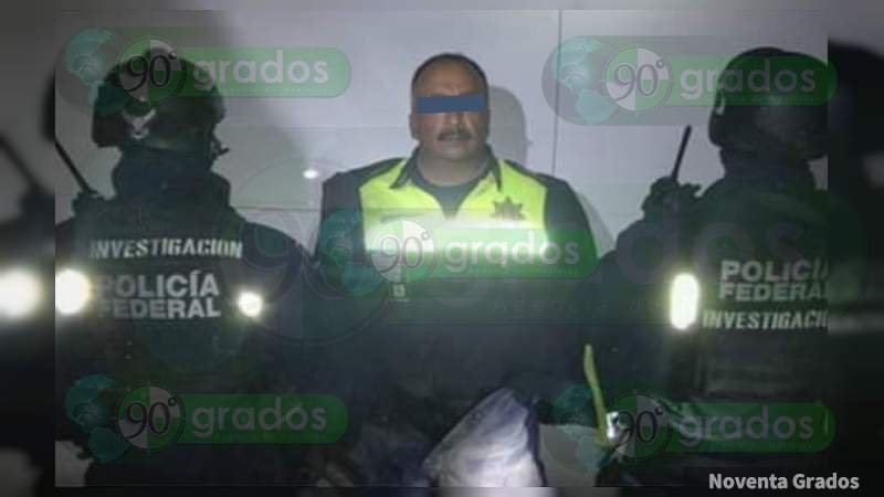 Detienen a cinco policías huachicoleros en el Estado de México - Foto 1 