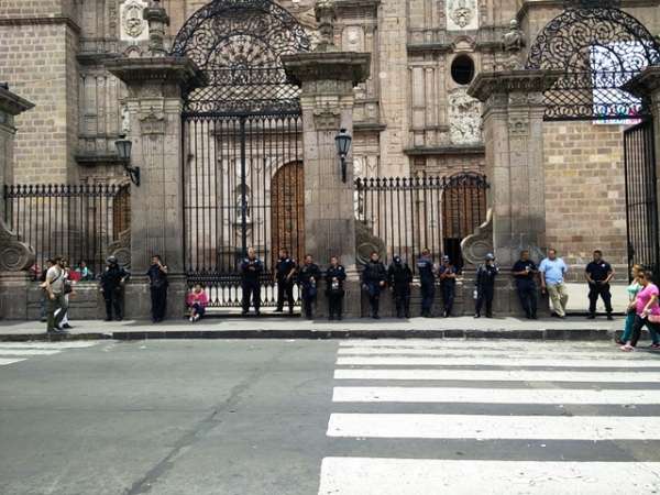 Normalistas retiran bloqueo del Centro Histórico de Morelia - Foto 0 