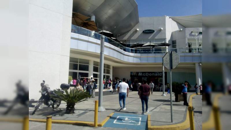 CNTE bloquea los accesos en Espacio Las Américas 