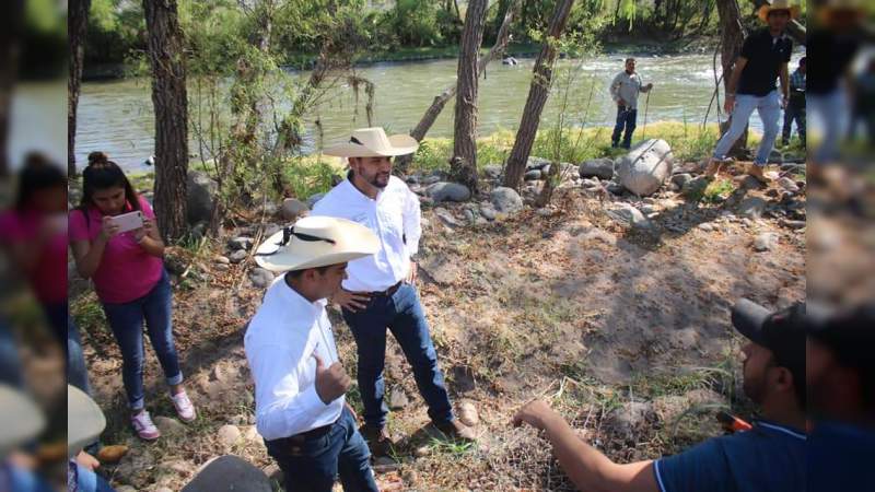 Supervisan Octavio Ocampo y Germán Tena, avance de planta de tratamiento de aguas residuales en Tuzantla - Foto 0 