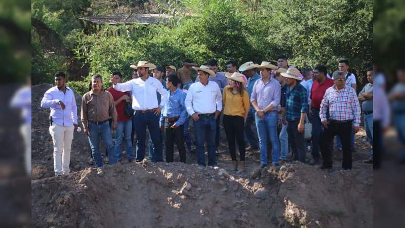 Supervisan Octavio Ocampo y Germán Tena, avance de planta de tratamiento de aguas residuales en Tuzantla - Foto 1 