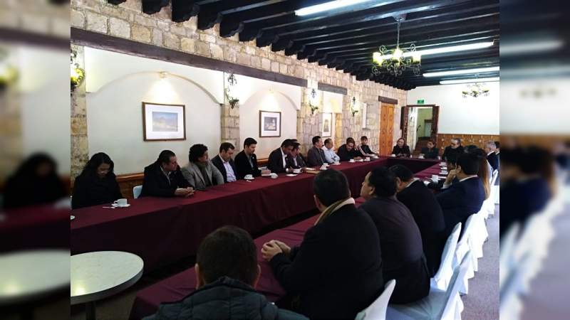 Se reúne rector de la UMSNH con directores de facultades y unidades profesionales - Foto 0 