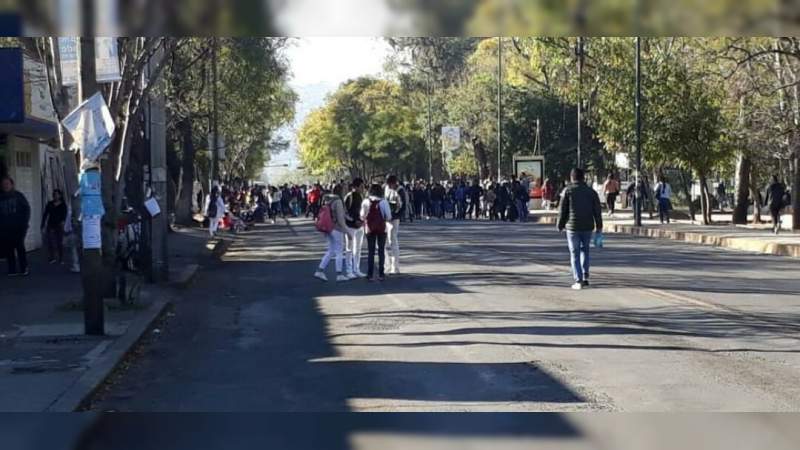 De nueva cuenta, la CNTE toma Secretaría de Finanzas 