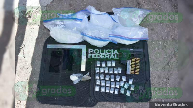 Detienen a dos con auto robado y cinco kilos de meth en Guanajuato - Foto 0 
