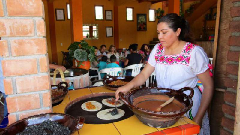 Cocineras Tradicionales, detonante del turismo gastronómico en Michoacán - Foto 1 