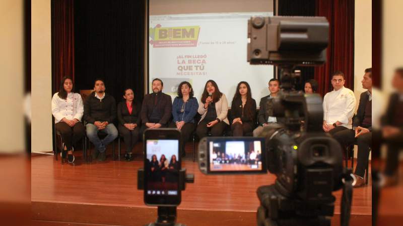 Becas Biem 2019, beneficiarse a más de mil jóvenes   - Foto 2 