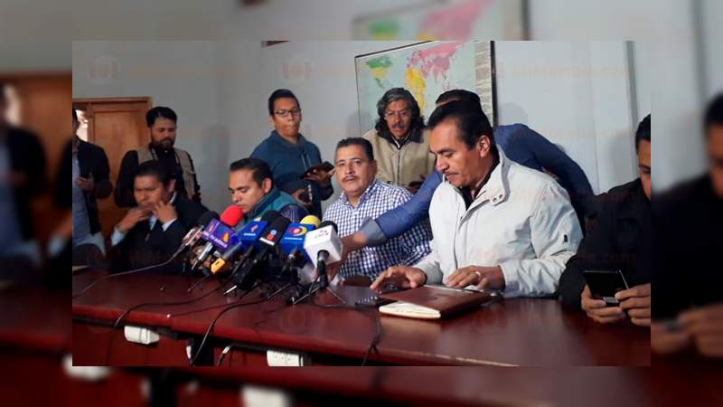 CNTE acepta liberar vías del tren, pero seguirá con paro de labores 