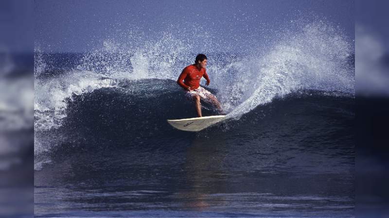 Playas michoacanas de las mejores para practicar el surf - Foto 0 