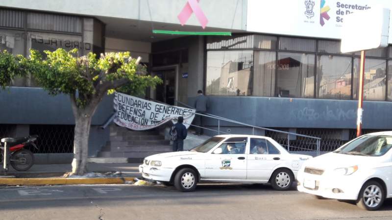 CNTE toma oficinas de Tesorería de Michoacán - Foto 4 