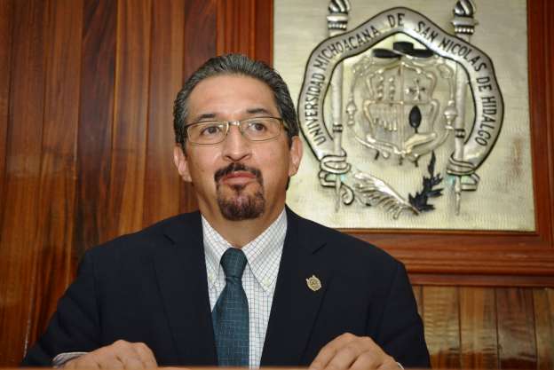 Debe adecuarse la UMSNH a las exigencias de los nuevos tiempos: Medardo Serna 