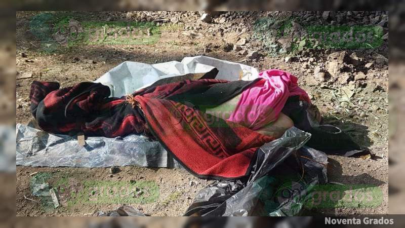 Dejan cadáver en cobijado en calles de Morelia, Michoacán 