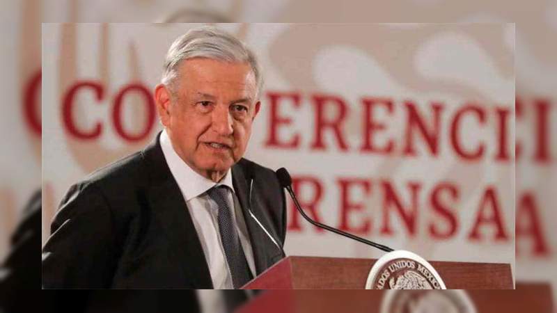 Por segundo día López Obrador ataca al Instituto de Transparencia y órganos autónomos 