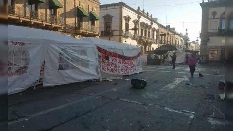 CNTE retira plantón del Centro Histórico de Morelia 