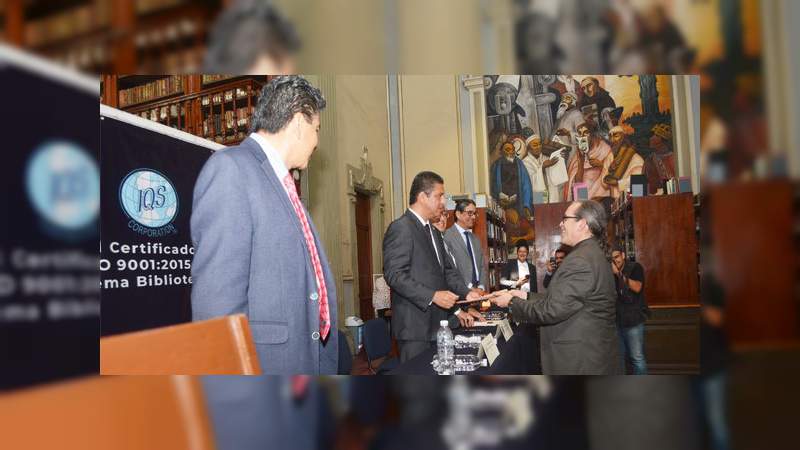 Entregan certificado ISO 9001:2015 al Sistema Bibliotecario de la UMSNH - Foto 0 