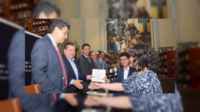 Entregan certificado ISO 9001:2015 al Sistema Bibliotecario de la UMSNH - Foto 3 