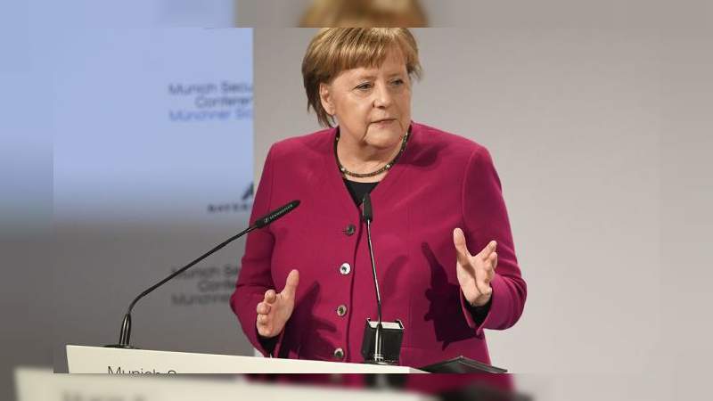 Rusia es enemigo de Europa: Angela Merkel 