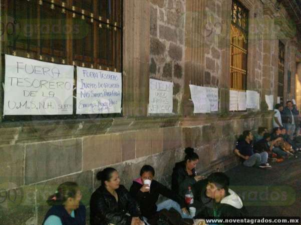 Sindicato Único de Empleados de la Universidad Michoacana anuncia paro por falta de pagos - Foto 2 