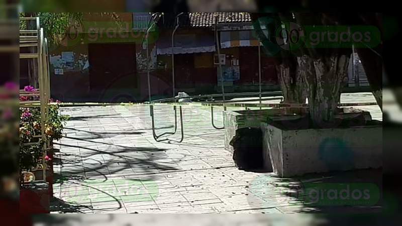 Abandonan restos humanos y mensaje en explanada de Yuriria, Guanajuato - Foto 2 