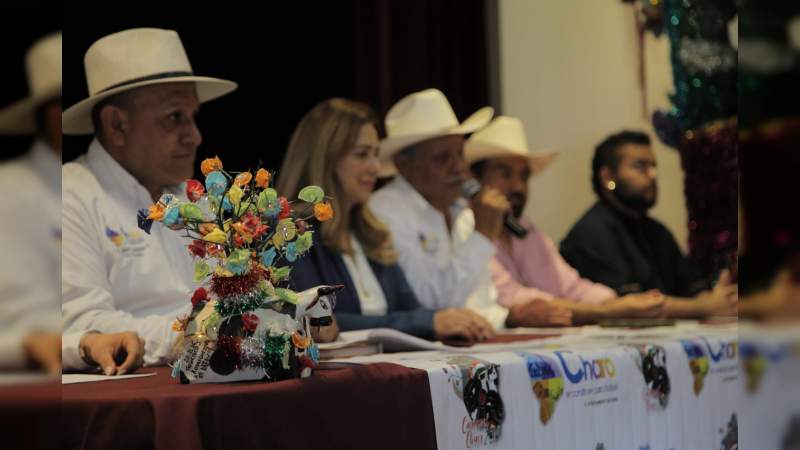 Alista Charo su tradicional fiesta de Carnaval - Foto 1 