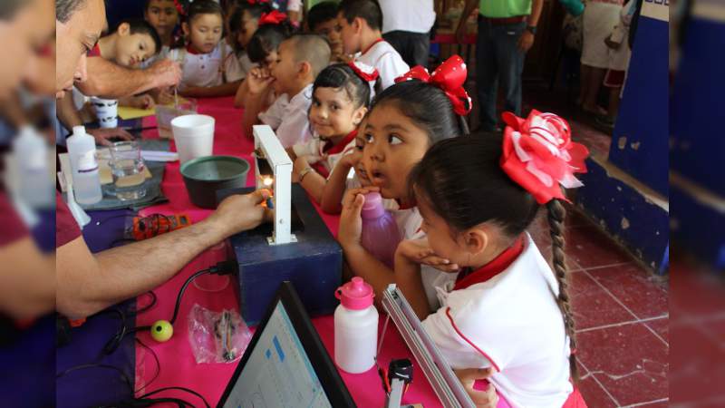 Inauguran el 13o. Festival Infantil de Ciencia y Tecnología en Huetamo - Foto 1 
