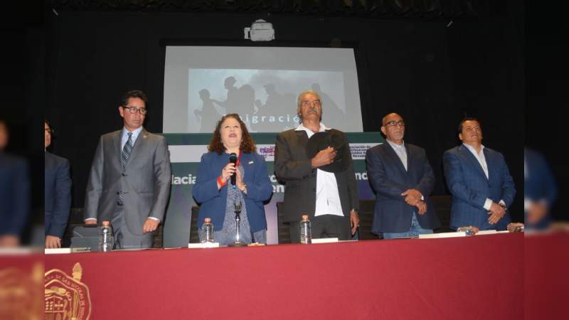 Realizan Foro “Hacia la construcción de la agenda migratoria en México” - Foto 1 