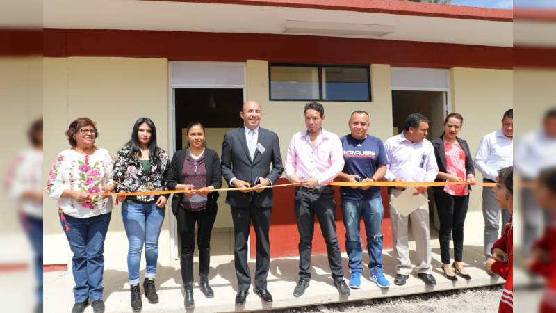 Continúa SEE con la entrega de obras en escuelas de Educación Básica en Michoacán - Foto 2 