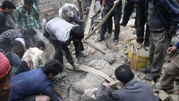 Terremoto de 7.9 grados Richter sacude Nepal; se reportan cientos de muertos - Foto 2 
