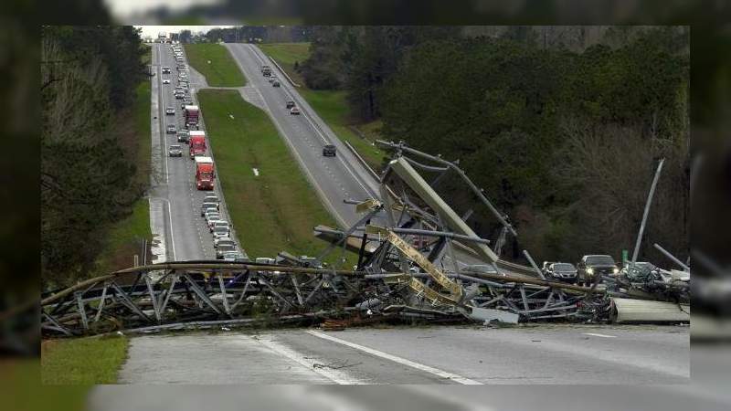 Tornado en Alabama deja 23 muertos 