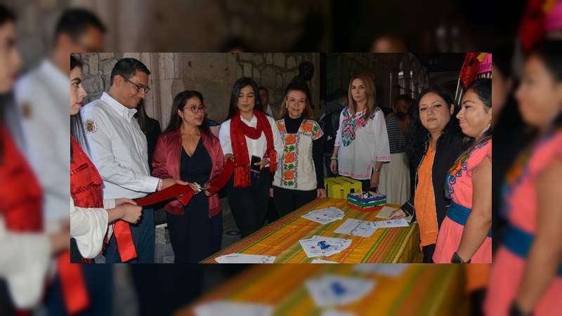 Inauguran la 3ª Expo Tutorías en Colegio Primitivo y Nacional de San Nicolás de Hidalgo - Foto 1 