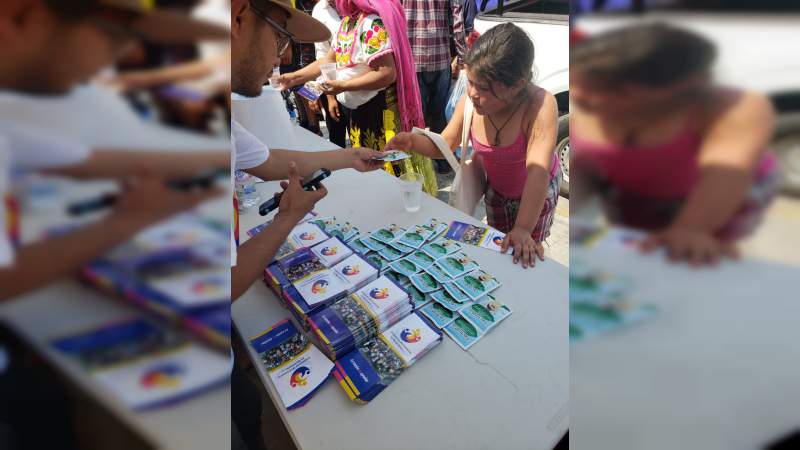 Ciudadanos Michoacanos en movimiento participa en Carácuaro con punto de hidratación - Foto 0 