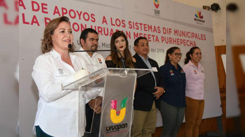 Entrega DIF Michoacán apoyos asistenciales en la Meseta Purépecha - Foto 2 